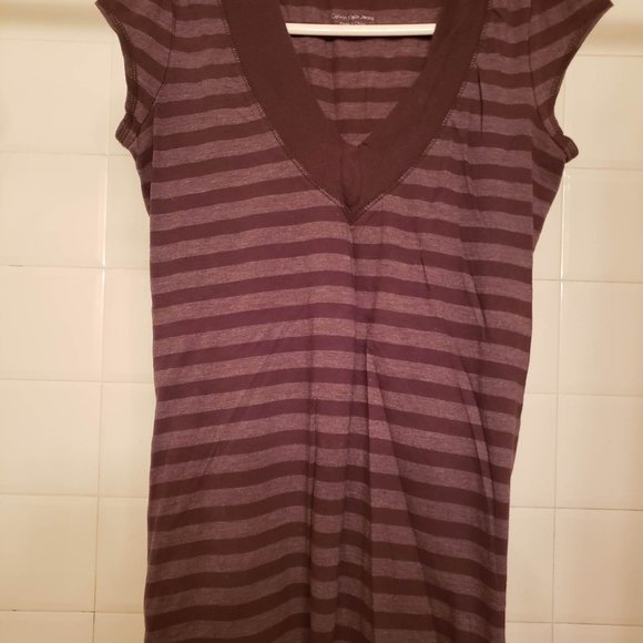 Calvin Klein V-neck capped sleeve stretch top - Picture 4 of 5